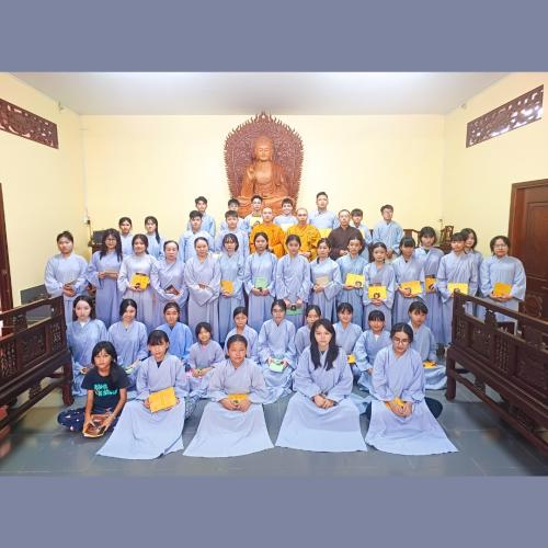 LỄ TRUYỀN QUY Y TAM BẢO