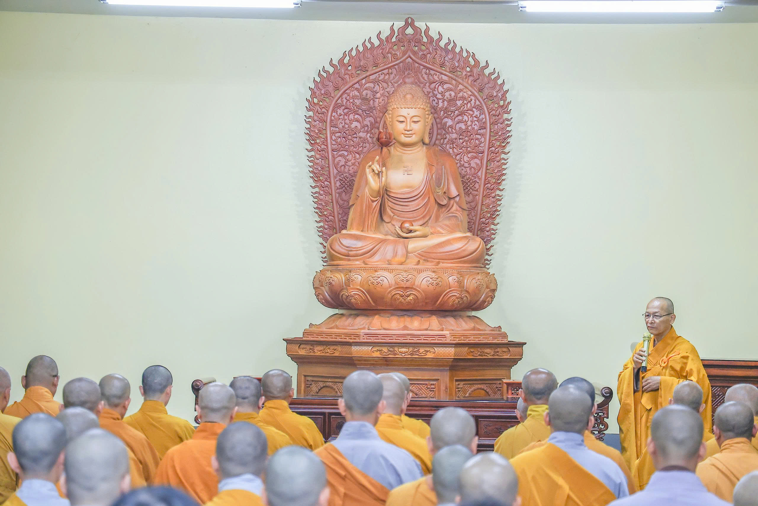 Khánh tuế đầu xuân