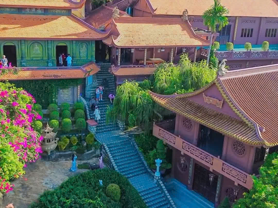 Chùa Hang Những Ngày Cận Tết